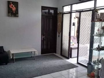 Rumah nyaman dan terawat di antapani dekat arcamanik