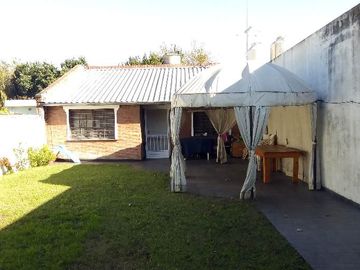 Casa para 2 Familias en venta en Moron Sur