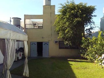 Casa para 2 Familias en venta en Moron Sur