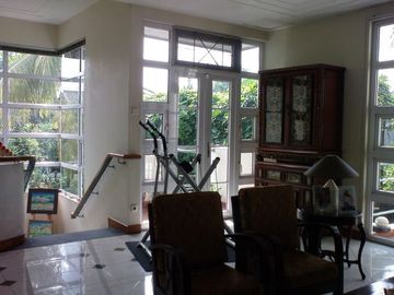 DIJUAL CEPAT!! Rumah Cocok u/ Kost Lokasi Strategis di Kemanggisan, Bisa Nego