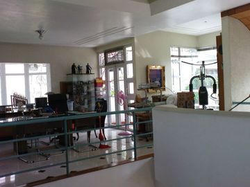 DIJUAL CEPAT!! Rumah Cocok u/ Kost Lokasi Strategis di Kemanggisan, Bisa Nego