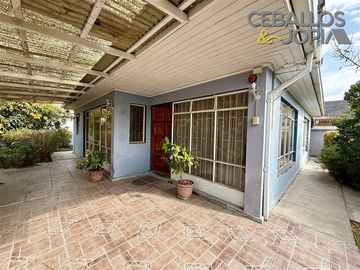 Casa en venta de 2 dorm. en Villa Alemana