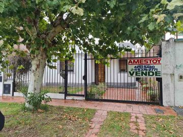 Casa en venta en Bernal Centro