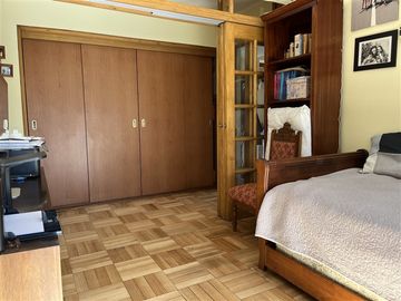 Casa en venta de 5 dorm. en Las Condes