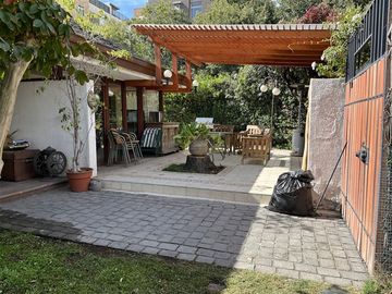 Casa en venta de 5 dorm. en Las Condes