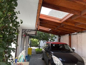 Casa en venta de 5 dorm. en Las Condes