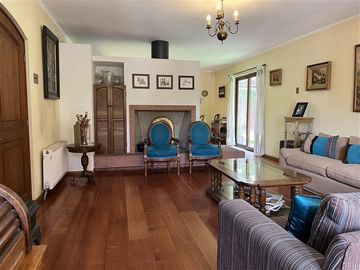 Casa en venta de 5 dorm. en Las Condes