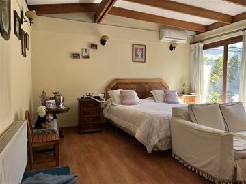 Casa en venta de 5 dorm. en Las Condes