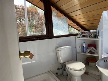 Casa en venta de 5 dorm. en Las Condes