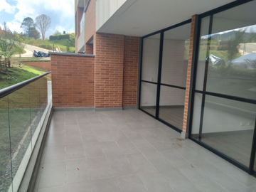 apartamento en arriendo en via el retiro la fe. Cod A400179
