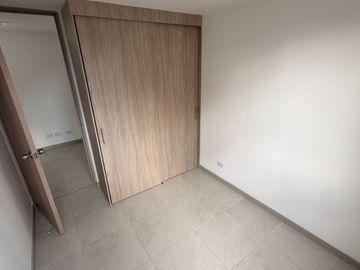 apartamento en arriendo en las flores. Cod A218020