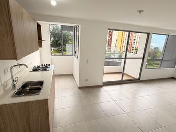 apartamento en arriendo en las flores. Cod A218020