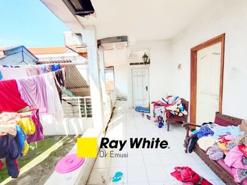 Rumah Hoek Jl. Asembagus III/1, Surabaya