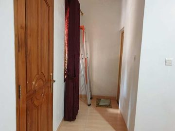 Dijual Rumah + Tanah Luas 1.700 M² di Kuningan - Harga Menarik Ada Balong Ikan Luas