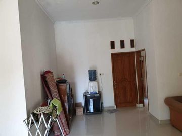 Dijual Rumah + Tanah Luas 1.700 M² di Kuningan - Harga Menarik Ada Balong Ikan Luas