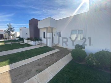 Casas estilo Mediterráneo en Condominio privado