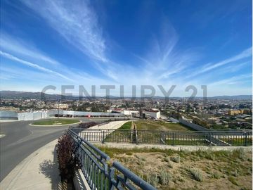 Casas estilo Mediterráneo en Condominio privado