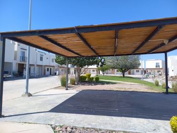 CASA EN VENTA EN RESIDENCIAL LAS PUERTAS