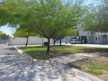 CASA EN VENTA EN RESIDENCIAL LAS PUERTAS