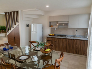 SE VENDE CASA EN BOSQUES DEL DORADO, LEÓN GTO