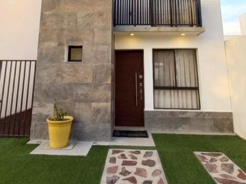 SE VENDE CASA EN BOSQUES DEL DORADO, LEÓN GTO