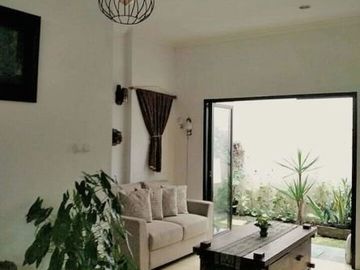 Rumah Cantik dan Strategis di Daerah Gegerkalong-Setiabudi
