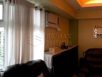 FOR SALE: 1 Bedroom renovated condo in Two Serendra, BGC