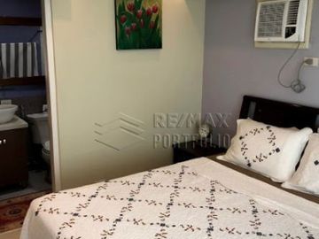FOR SALE: 1 Bedroom renovated condo in Two Serendra, BGC
