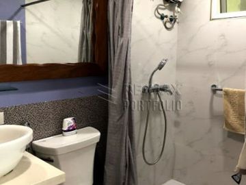 FOR SALE: 1 Bedroom renovated condo in Two Serendra, BGC