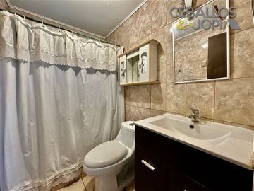 Casa en venta de 2 dorm. en Limache