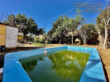 Casa en venta de 2 dorm. en Limache
