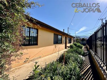 Casa en venta de 2 dorm. en Limache