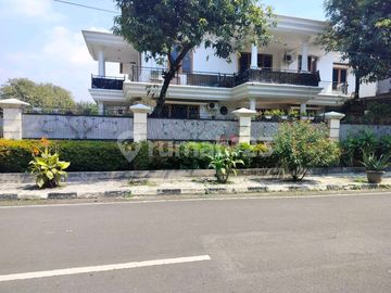 Rumah Huk Jalan Lebar Dekat Lrt Dan Jalan Utama