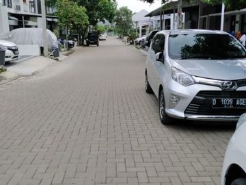Rumah dengan TANAH LUAS 103 Mainroad Cicaheum Bebas angkutan Online Promo DP 70 JT