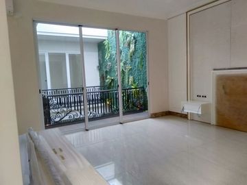 Dijual Rumah Graha Family Surabaya Barat