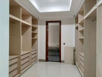Dijual Rumah Graha Family Surabaya Barat