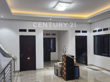 Rumah Mewah 2 Lantai Siap Huni Lokasi Strategis Di Grand Wisata