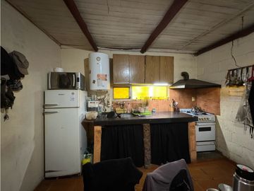 Vendo Campo de 6 Has con granja en San Justo, Entre Ríos.