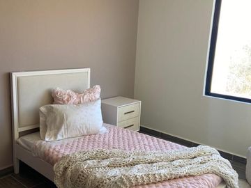 SE VENDE CASA EN LEÓN