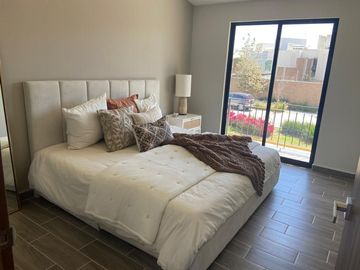SE VENDE CASA EN LEÓN