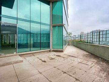 Amplio y Moderno Edificio de Oficinas en Ciudad Empresarial (UF 48/X m2))
