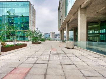 Amplio y Moderno Edificio de Oficinas en Ciudad Empresarial (UF 48/X m2))