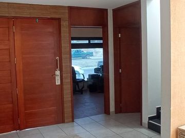 Hermosa Residencia en Cumbres del Lago, Terreno 480 m2, Enorme Jardín,  Sótano..