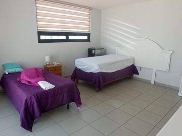 Hermosa Residencia en Cumbres del Lago, Terreno 480 m2, Enorme Jardín,  Sótano..
