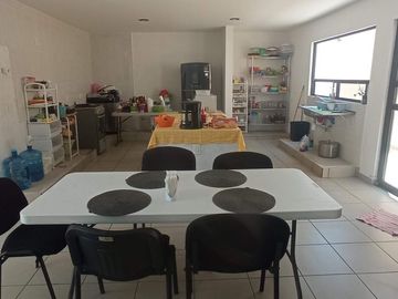 Hermosa Residencia en Cumbres del Lago, Terreno 480 m2, Enorme Jardín,  Sótano..