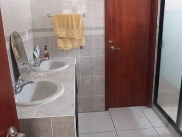 Hermosa Residencia en Cumbres del Lago, Terreno 480 m2, Enorme Jardín,  Sótano..