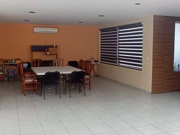 Hermosa Residencia en Cumbres del Lago, Terreno 480 m2, Enorme Jardín,  Sótano..