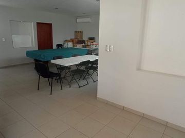 Hermosa Residencia en Cumbres del Lago, Terreno 480 m2, Enorme Jardín,  Sótano..
