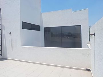 Hermosa Residencia en Cumbres del Lago, Terreno 480 m2, Enorme Jardín,  Sótano..
