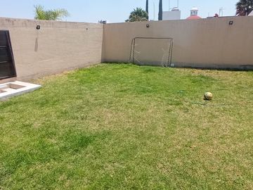 Hermosa Residencia en Cumbres del Lago, Terreno 480 m2, Enorme Jardín,  Sótano..